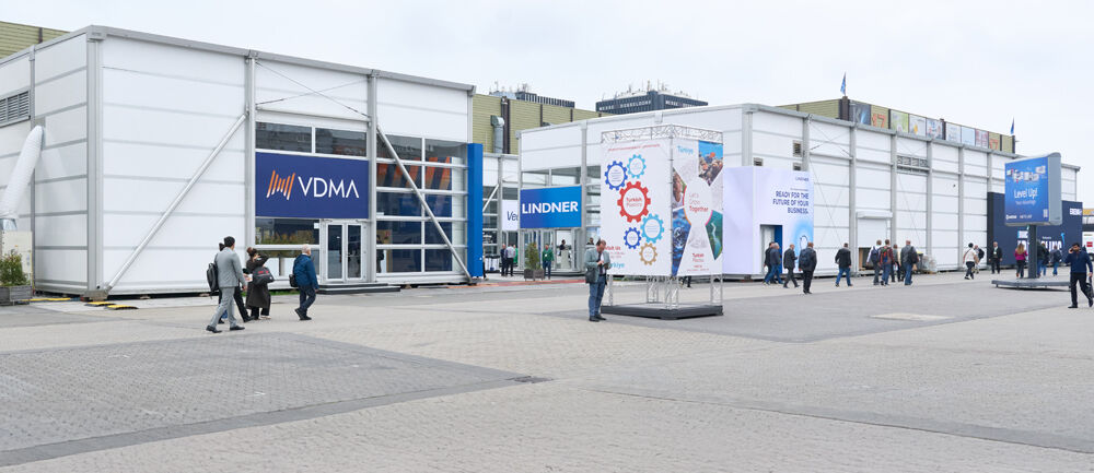 VDMA K Messe Düsseldorf, Kunststoffmesse, Freigelände, Isingermerz, Messebau