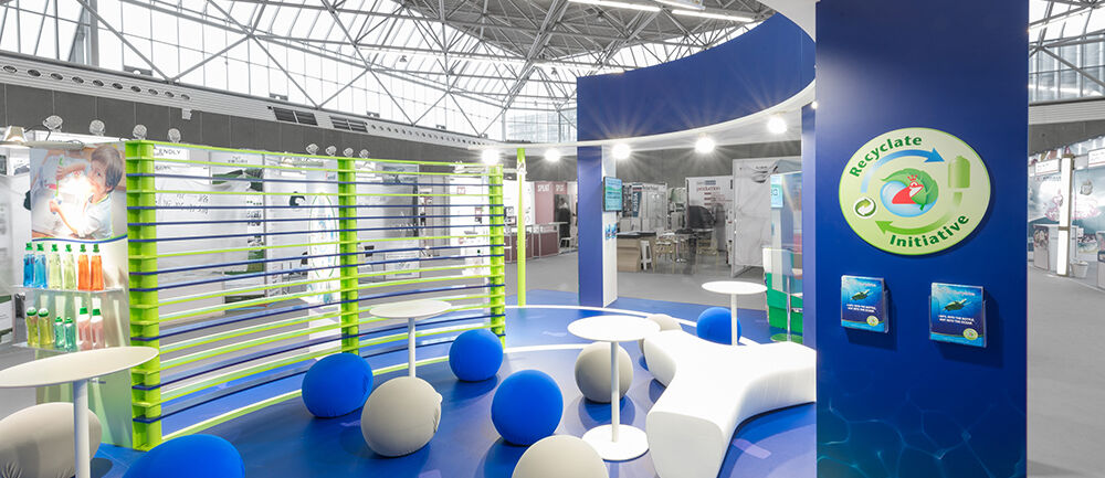 Messestand Werner + Mertz, Messe PLMA, Amsterdam, internationaler Messebau, ISINGERMERZ, Kreislaufwirtschaft, Nachhaltigkeit, Recyclat-Initiative, Messedesign