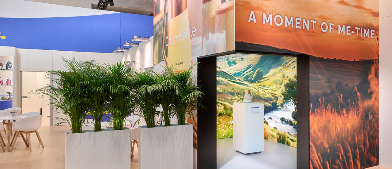[Translate to English:] Messegelände Berlin, Messebau Russell Hobbs, Messe IFA – Expertenwissen von Isinger + Merz