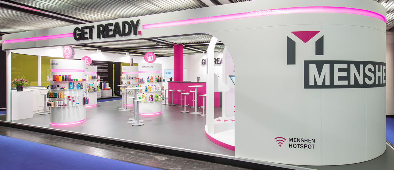 Messestand Menshen, Messe Interpack Düsseldorf, Messebau ISINGERMERZ