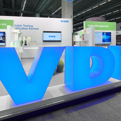 3D lettering, logo letters, advertising letters, three-dimensional letters, illuminated letters