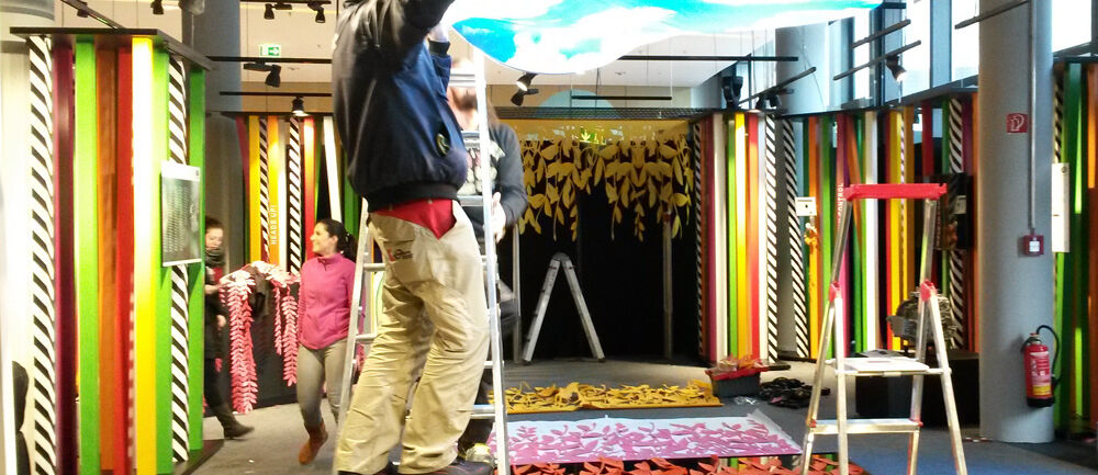 Roadshow, Landrover, Isingermerz, Agentur Voss+Fischer, Dschungelstyle, Jaguar, temporäre Präsentation, Messemontage