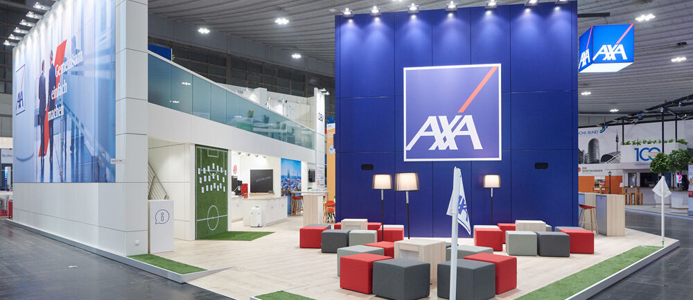 Messestand AXA, Messe DKM, Versicherungsbranche, Isingermerz, Messebau, Messedesign, zweigeschossig, Doppelstock, Messestandbau