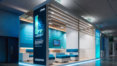 Messestand Deutsche Bank, Messe Finanzsysmposium Mannheim, Messebau ISINGERMERZ, Standentwickler, Standbauer