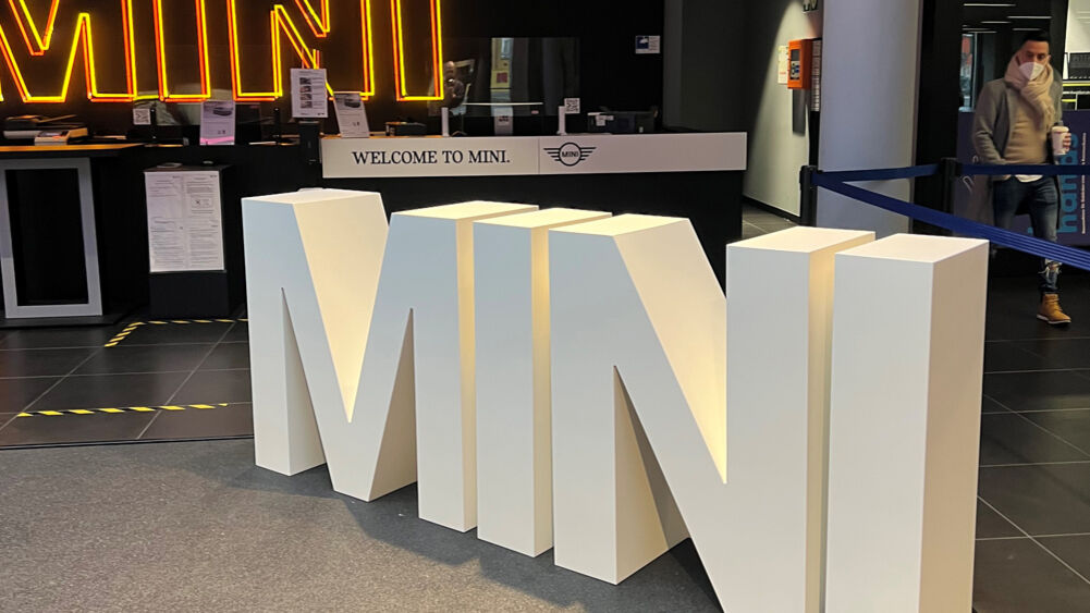 BMW, Mini, Autohaus Wiesbaden, 3D Buchstaben, Werbetechnik, Digifant, Wiesbaden, Sonderbau