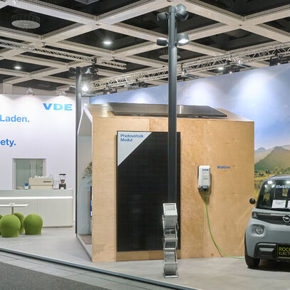 IFA Berlin Messestand VDE – Realisierung eines modularen Standdesigns durch professionelle Messebauer ISINGERMERZ