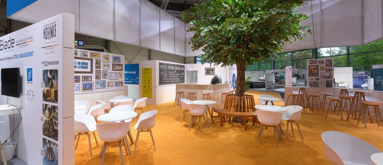 Offener Gesprächsbereich am Hannover Messestand des VDMAs