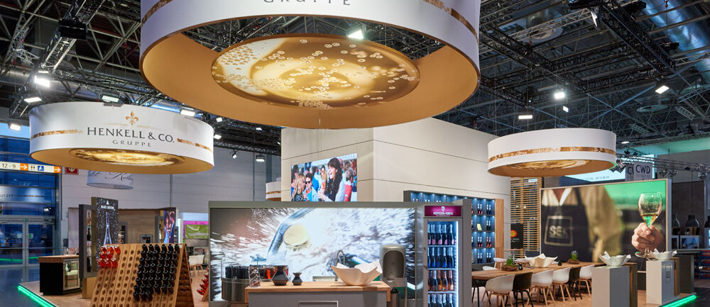 Messestand Henkell Sektkellerei, Messe Prowein, Messebau Isingermerz, Handwerk, Pop-Up-Sektmanufaktur