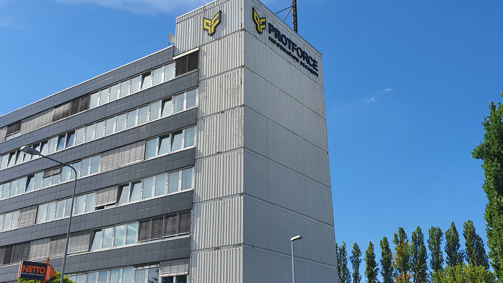 Protforce, Gebäudebeschriftung, Außenbeschilderung, Werbetechnik, Wiesbaden, Digifant