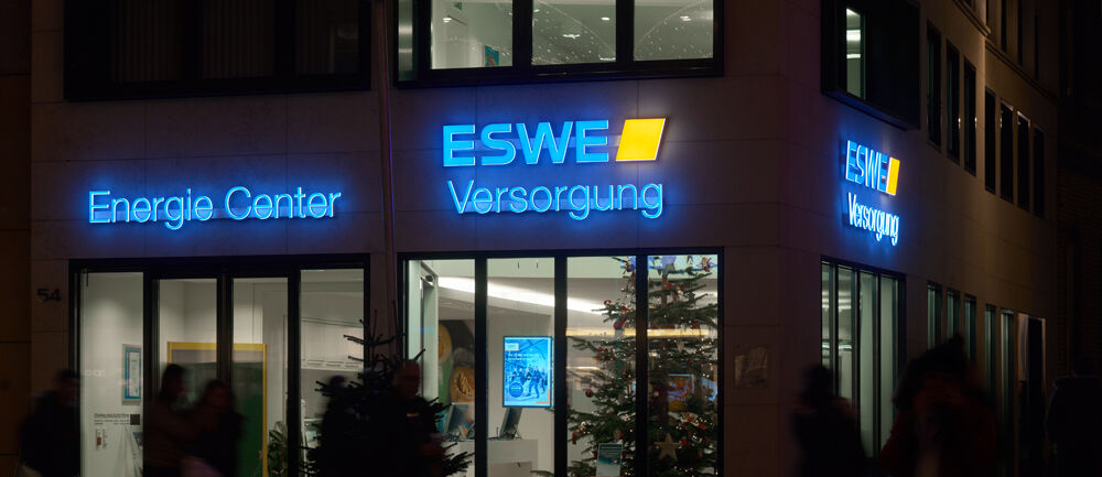 Digifant Werbetechnik, ESWE Versorgung, Leuchtwerbung, Lichtwerbeanlage, Gebäudebeschriftung, ESWE-Haupthaus, Tankstelle, Energie-Center, Branding